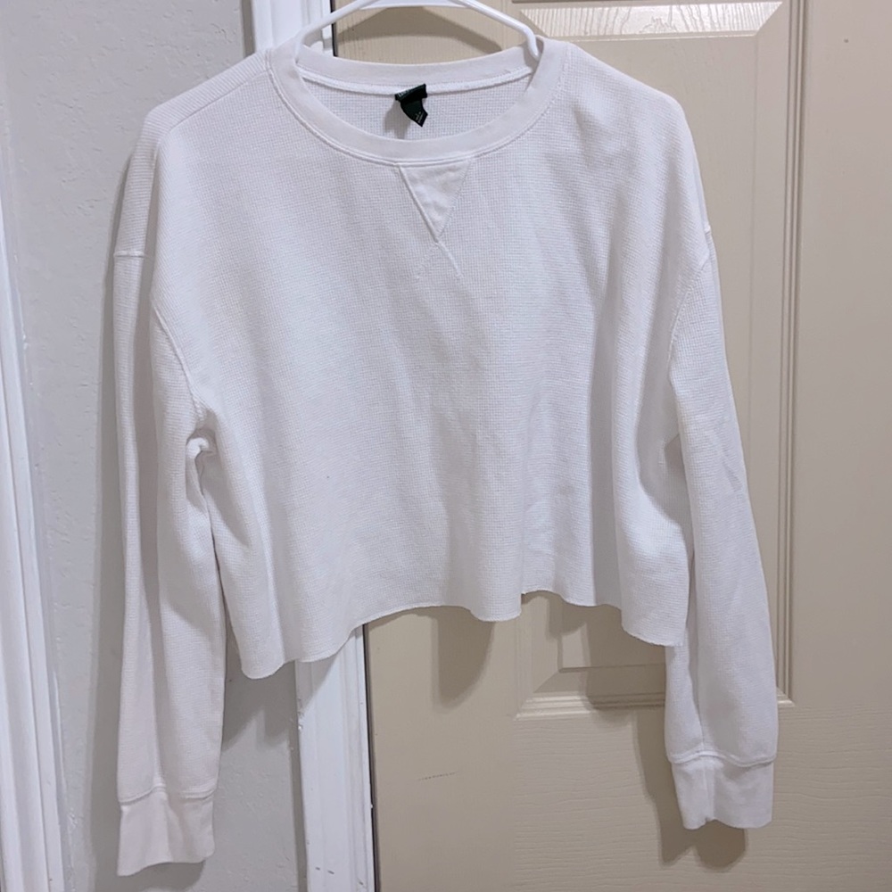 White cropped long sleeve shirt